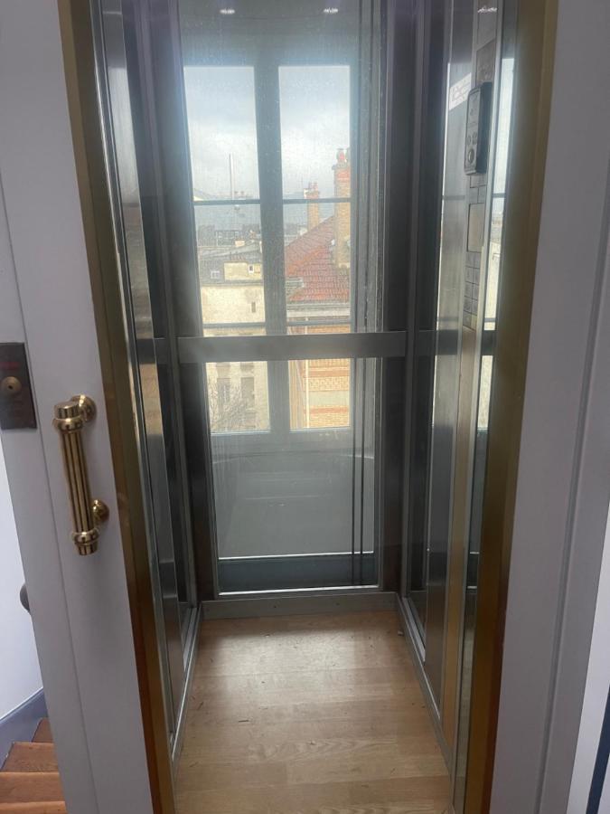Ferienwohnung Paris Centre Dernier Etage Vue Ascenseur Exterior foto